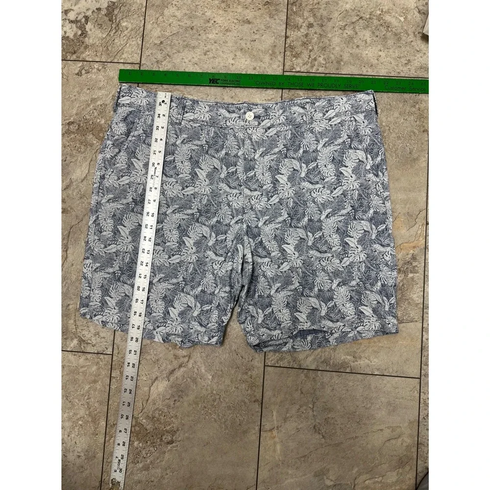 Mens Izod Stretch 40 Waist‎ 8 Inseam Tropical Leaf Blue White Shorts